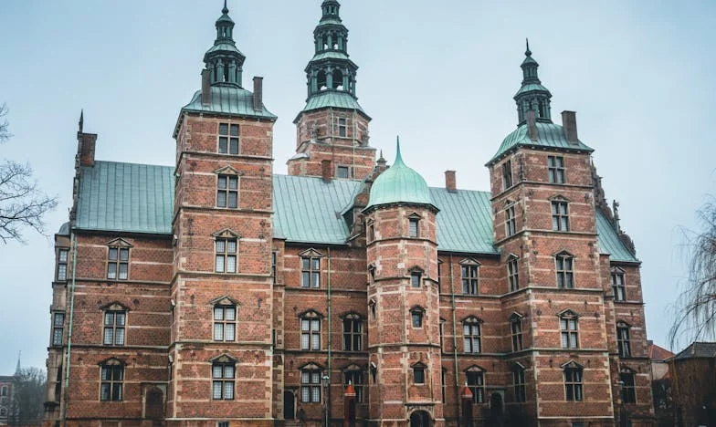 Моето щастие срещу семейните очаквания: Историята на един апартамент и една сестра по съдба