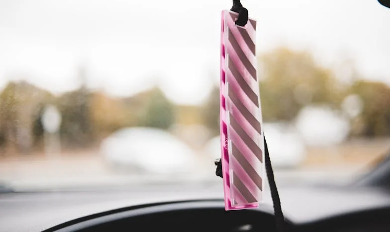 Ожених се на 21. После срещнах нея и всичко се промени: красива, умна, неустоима. Напуснах жена си и забравих за сина си