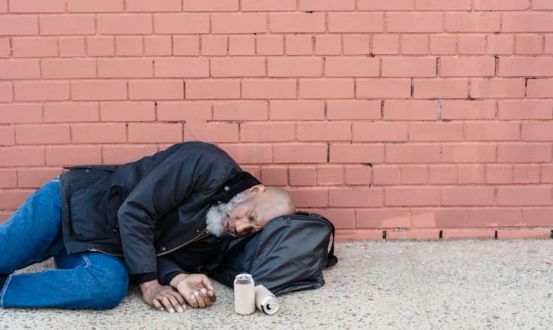 Портфейлът на мъжа ми и моята златна клетка: Борба за свобода в замръзнал брак