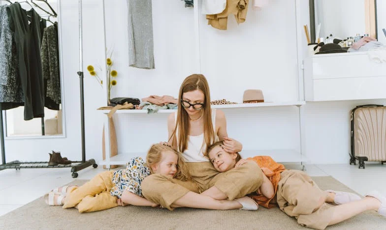 Скокът на вярата – когато любовта се сблъска с реалността