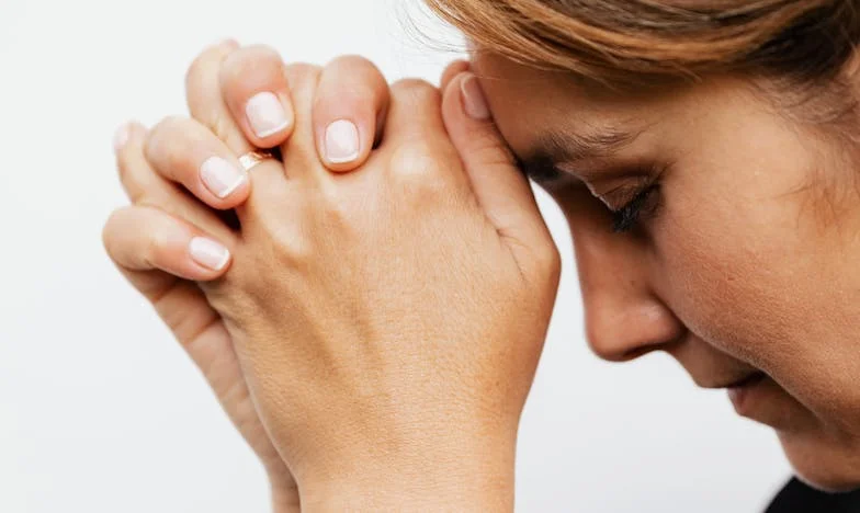 Светът ми се срина, когато съпругът ми ме изостави с нашите аутистични близнаци – възможно ли е още да вярвам в любовта?