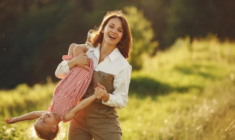 Когато дъщеря ти ти каже, че си тръгва: История от сърцето на българска майка