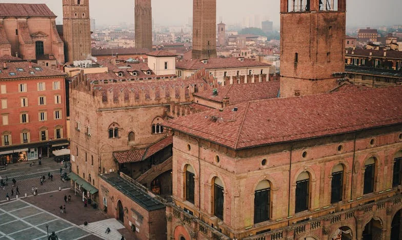 Когато любовта се измерва в сметки: Животът на една майка между дълга и разочарованието