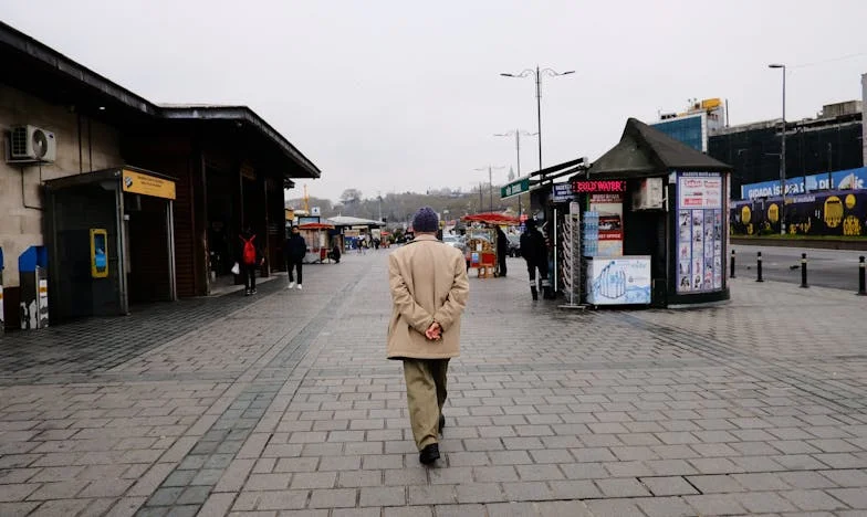 Kad Maske Padnu: Borba za Sreću u Pomiješanoj Porodici