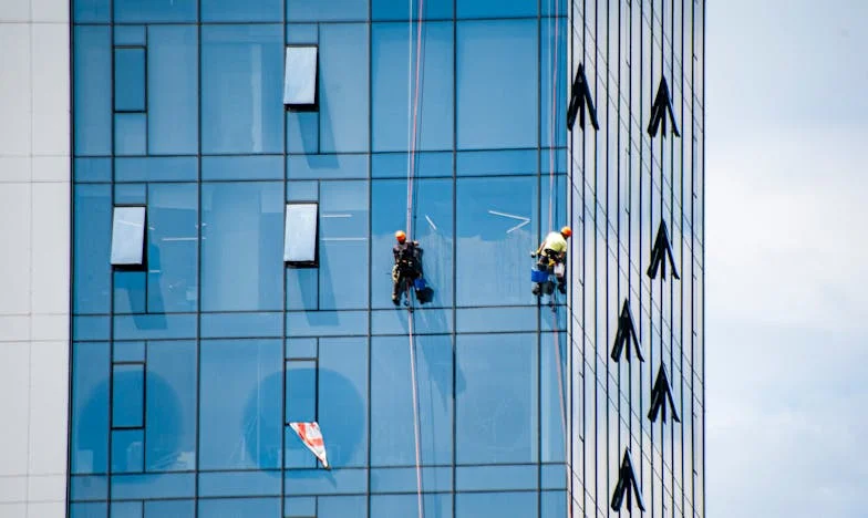Kad sam otišla u Njemačku, a Lejla ostala sama: Priča o izgubljenim godinama i neizrečenim riječima