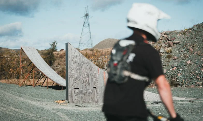 Škare sudbine: Nevidljiva snaga jedne mame