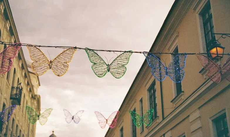 Ispod Površine Tišine: Priča o Majci i Sinu