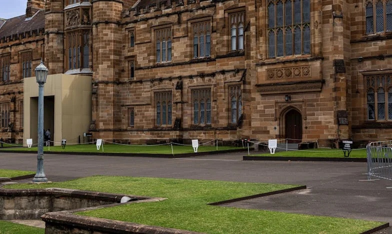 Cvjetna haljina i suze pod reflektorima: Moja noć pod svjetlima mature