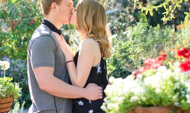 Između Obećanja i Krvi: Obitelj na Rubu