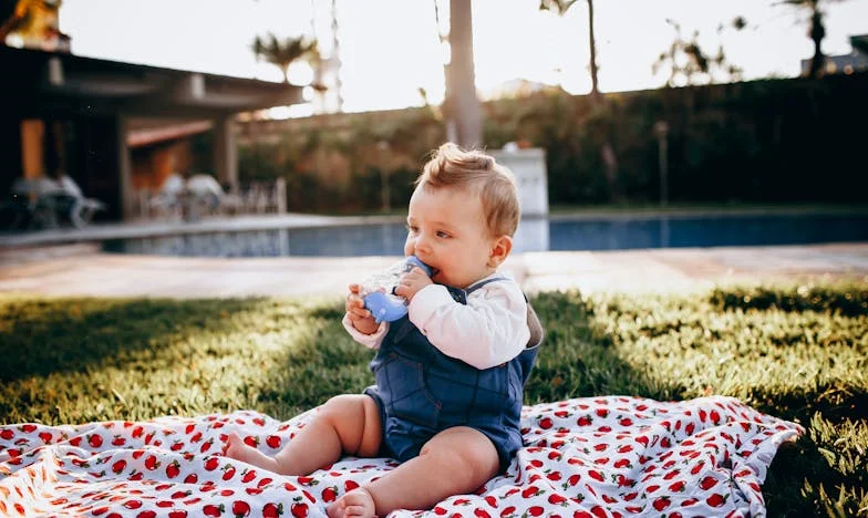 Između Dva Svijeta: Priča o Lejli i Njenoj Majci