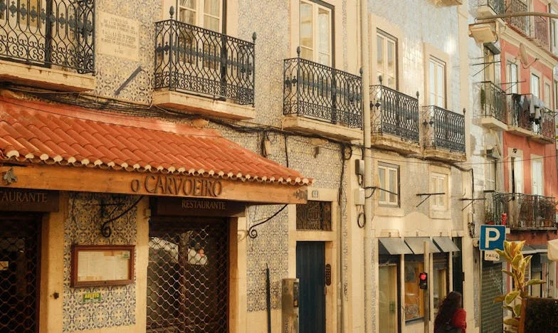 „Plati sestrino vjenčanje, ti imaš novca“ – Obiteljska drama između očekivanja i stvarnosti