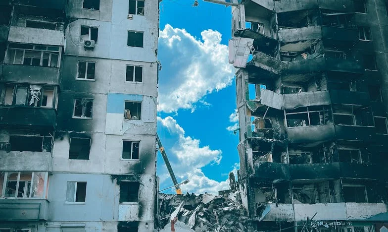 Kad se vrata otvore: Povratak kući i suočavanje s prošlošću