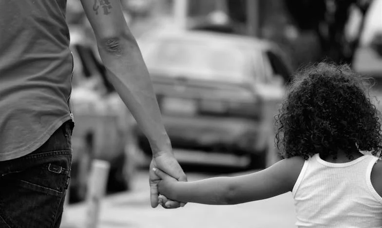 Jasminine tihe posjete: Deset godina nakon razvoda