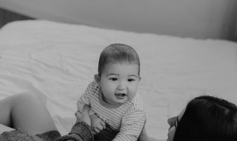 Majčino srce slomljeno: Neizrečeni jaz između mojih kćeri