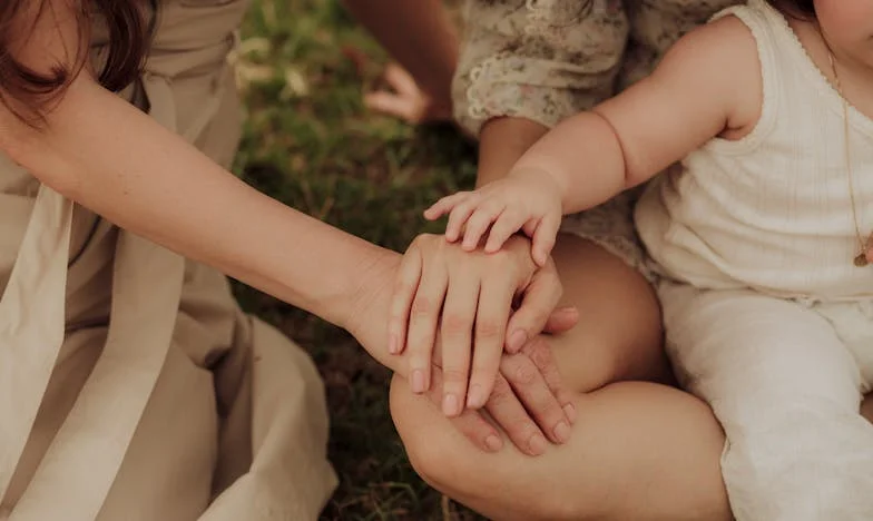 Ispod istog krova: Priča o izgubljenoj bliskosti