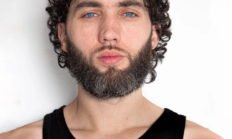 Tiho zvono usred noći – priča o Ani