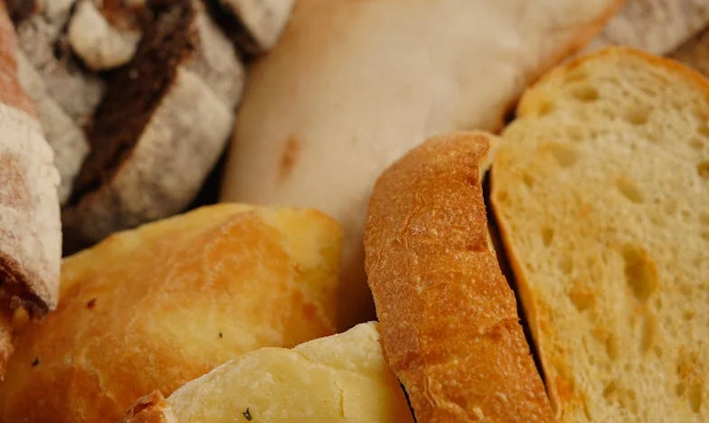 Izbačena iz vlastitog života: „Nisi majka, nego prokletstvo“ – Moj pad i borba za sina