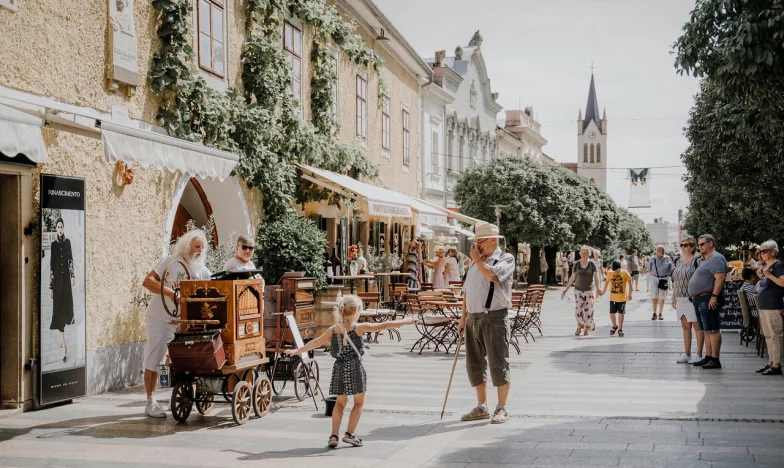 Između krvi i granica: Kako je moja porodica pukla i opet se spojila