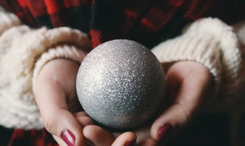 Na dan vjenčanja moje sestre roditelji su tražili moje stanovanje. Kad sam odbila, majka me ošamarila… i tada sam odlučila uzvratiti