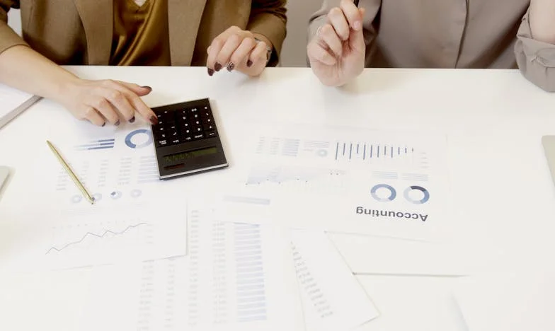 Nakon vjenčanja shvatila sam da moj muž sluša samo svoju majku: Jesam li izgubila sebe zbog tuđih očekivanja?