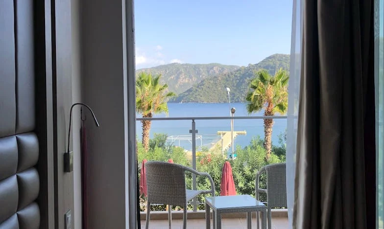 Sousedka, která nikdy neměla dost: Příběh o hranicích a odvaze říct ne