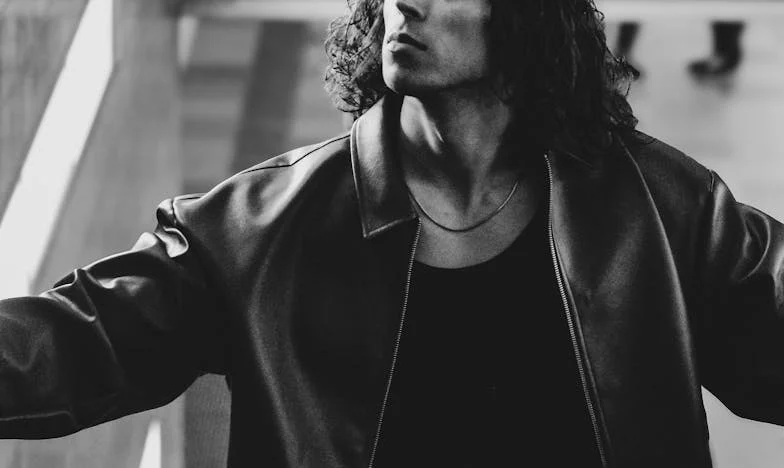 „Už nejsi naše dcera“ – Příběh rodinného rozkolu a hledání sebe sama