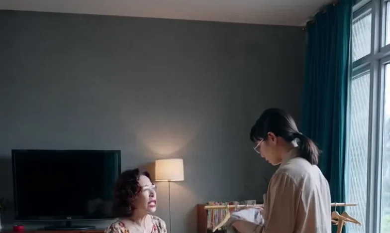 我姊突然來我家借住，直到她離開我才發現