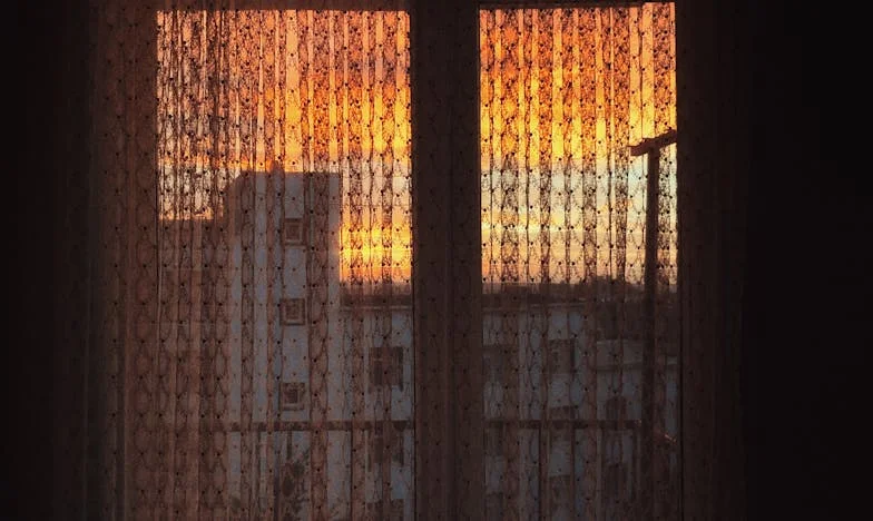 Między czterema ścianami: Życie Staszka Andrzejewskiego