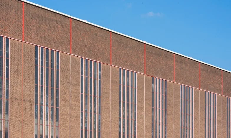 Zawsze młoda? Moja walka z własnym odbiciem i rodziną – szczera spowiedź kobiety, która nie potrafi zaakceptować swojej twarzy