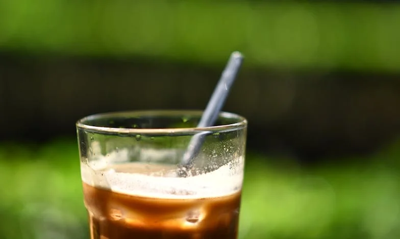 Cienie przeszłości: niespodziewany zwrot losu