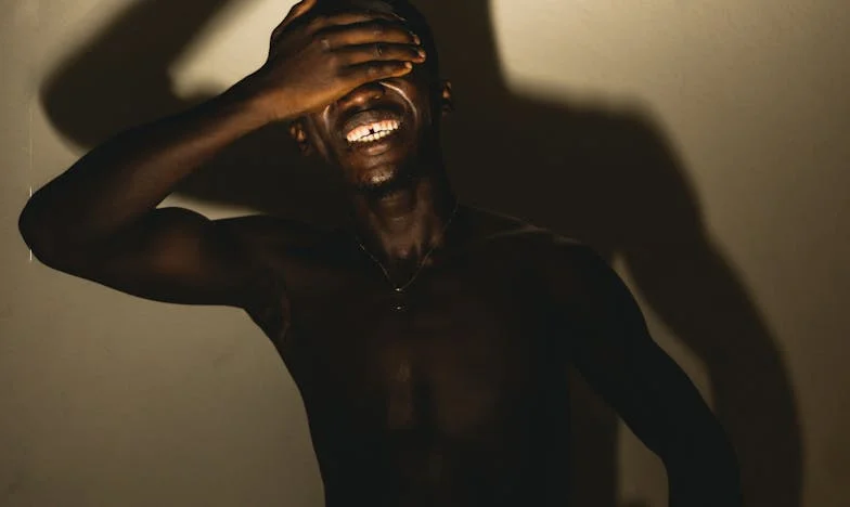 Kiedy świat wali się w jednej chwili: Moja opowieść o zdradzie, upokorzeniu i walce o siebie