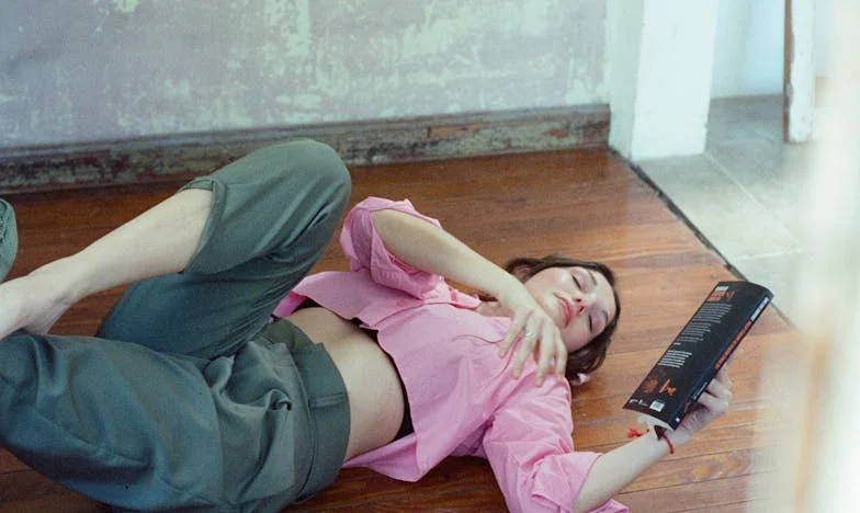 „Kłamałam córce, że czekam tylko na nią i wnuczkę – zięcia nie mogę znieść. Czy jestem złą matką?”