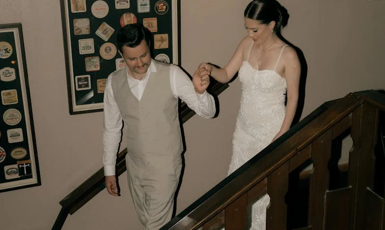 Między Prawdą a Iluzją: Historia o Maskach i Rodzinnych Tajemnicach