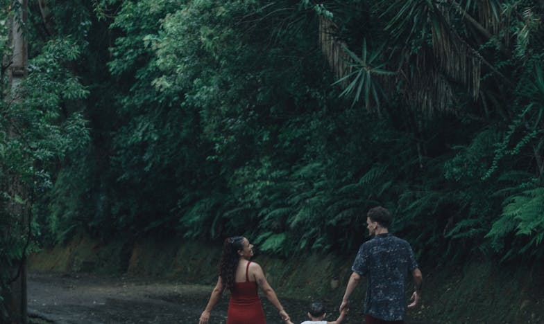 „Nie jesteśmy hotelem!” – Jak nauczyłam się mówić „nie” własnej rodzinie, kiedy nasz dom nad morzem stał się ich letnią przystanią