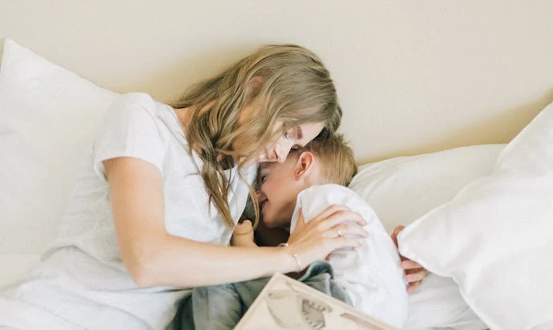 Moja córka wstydzi się mnie, bo nie mam pieniędzy – czy matczyna miłość naprawdę nie wystarcza?