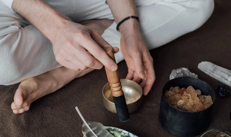 Moja teściowa uważa, że zniszczyłam rodzinę, odbierając jej syna. Historia o tym, jak miłość może być powodem wojny domowej.