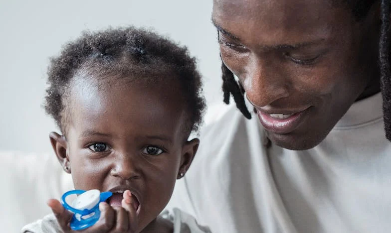 Mamo, daliśmy ci pieniądze: dlaczego dzieci nie były nakarmione? Odkrycie, jak moja mama karmi swoje wnuki