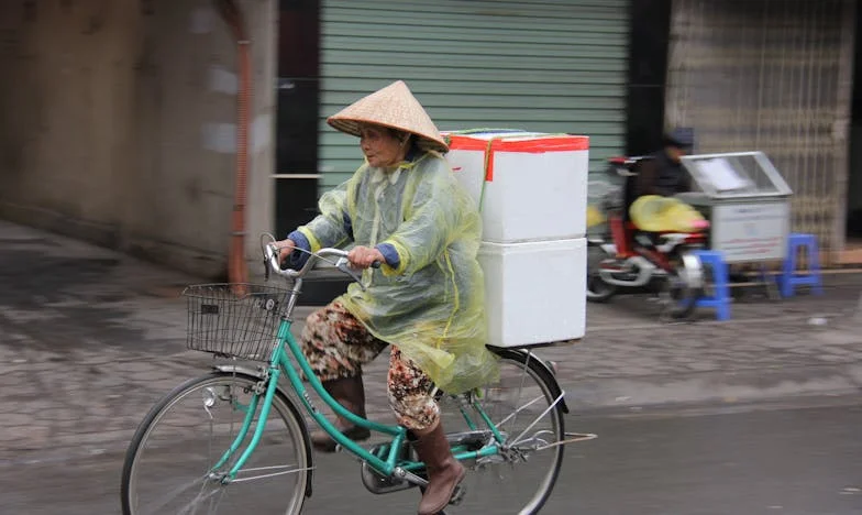 „Bezwstydna jesteś! Nie masz dzieci, a ja jestem matką!” – Jak moja synowa zrujnowała moje urodziny, by nie oddać pieniędzy