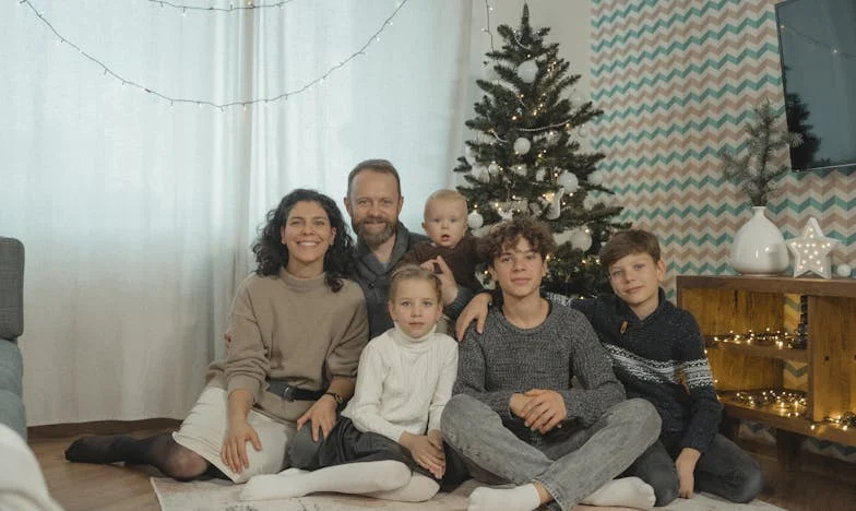 Nie do wiary: Zobaczyłem ją na ławce pod markizą i zrozumiałem, że ktoś właśnie porzucił własną matkę