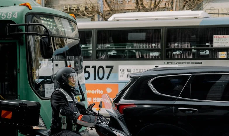 „Nie dotykaj jej rzeczy” — zostałam w domu męża po śmierci Gabrieli i zaczęłam znikać
