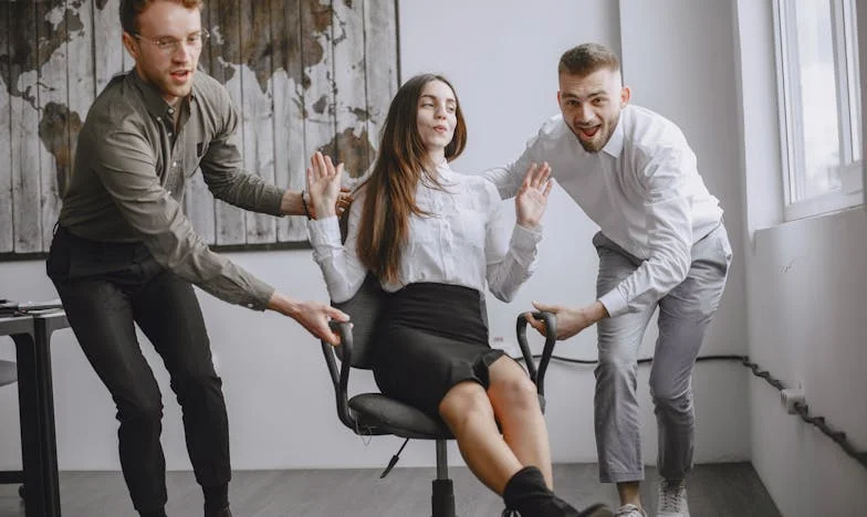 "Nigdy nie zapomnę twojej twarzy" – Historia zagubionego brata z polskiego sierocińca