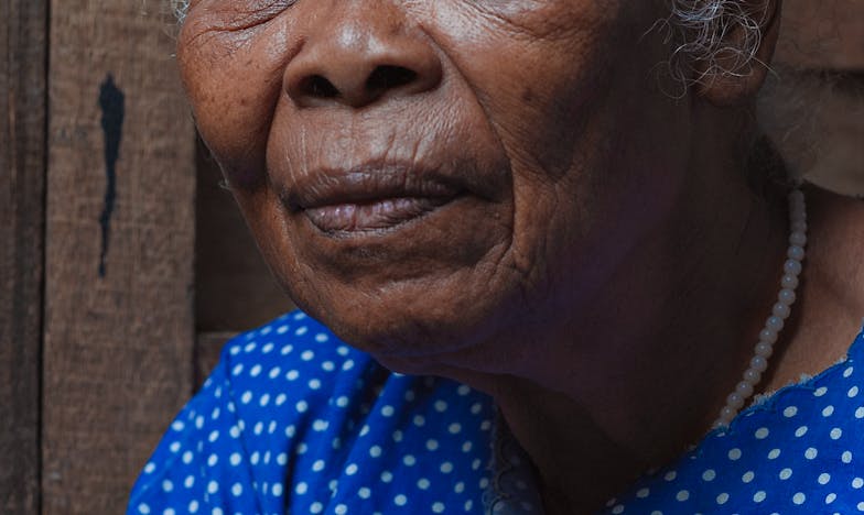 Nigdy Wystarczająco Dobra: Opowieść o Miłości i Uprzedzeniach