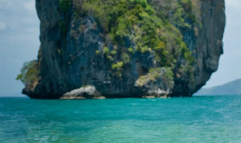 „Zamknij się!” – usłyszałem od małej dziewczynki w swoim aucie. To, co odkryłem później, zmieniło moje życie na zawsze.