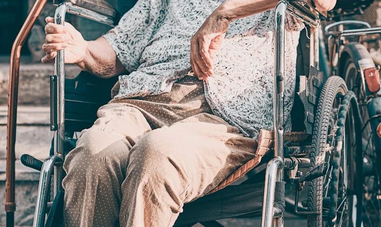 Odnaleźć siłę w wierze: Jak przetrwaliśmy kryzys finansowy dzięki Bogu