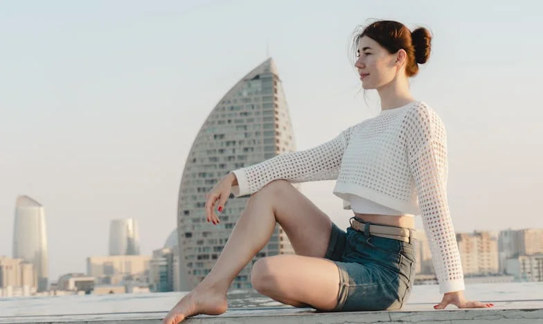 Zárak mögött: Egy anyós árnyékában