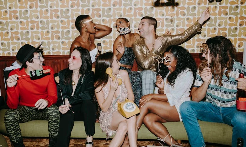 A szomszéd, aki sosem elégedett – Egy budapesti paneldráma