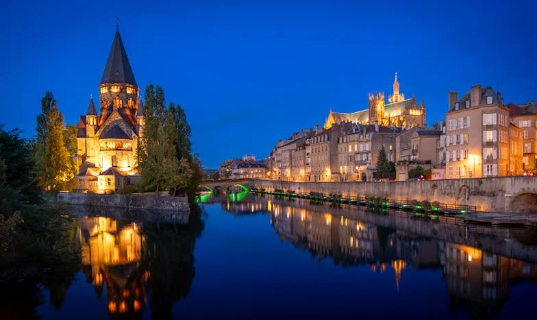 Egy hatéves kisfiú születésnapi pénzét ajánlja fel osztálytársának – és ezzel egész közösséget inspirál