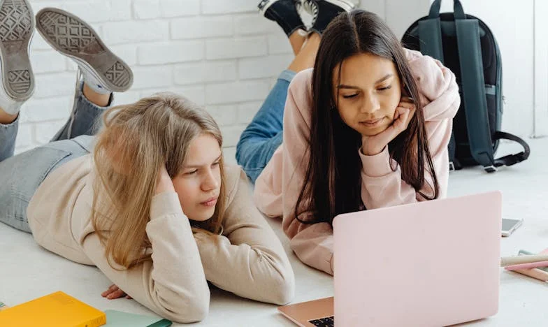 „Ha akarod, vidd a gyereket, nekem mindegy. Nem bírok ránézni. De adj érte pénzt” – Egy magyar anya vallomása