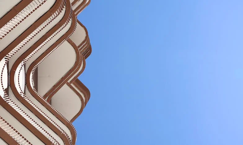 „Mi lenne, ha a nagyi egyszerűen eltűnne?” – Egy magyar család története demenciával, haraggal és megbocsátással