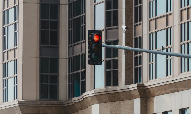 „Ne kényeztesd el a gyereket!” – Egy magyar anya vallomása a családi harcokról